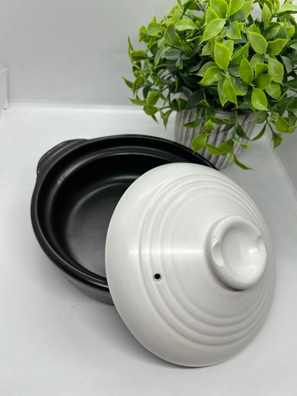 Donabe Japanese Clay Rice Cooker Earthen Pot White Black Daiso Japan